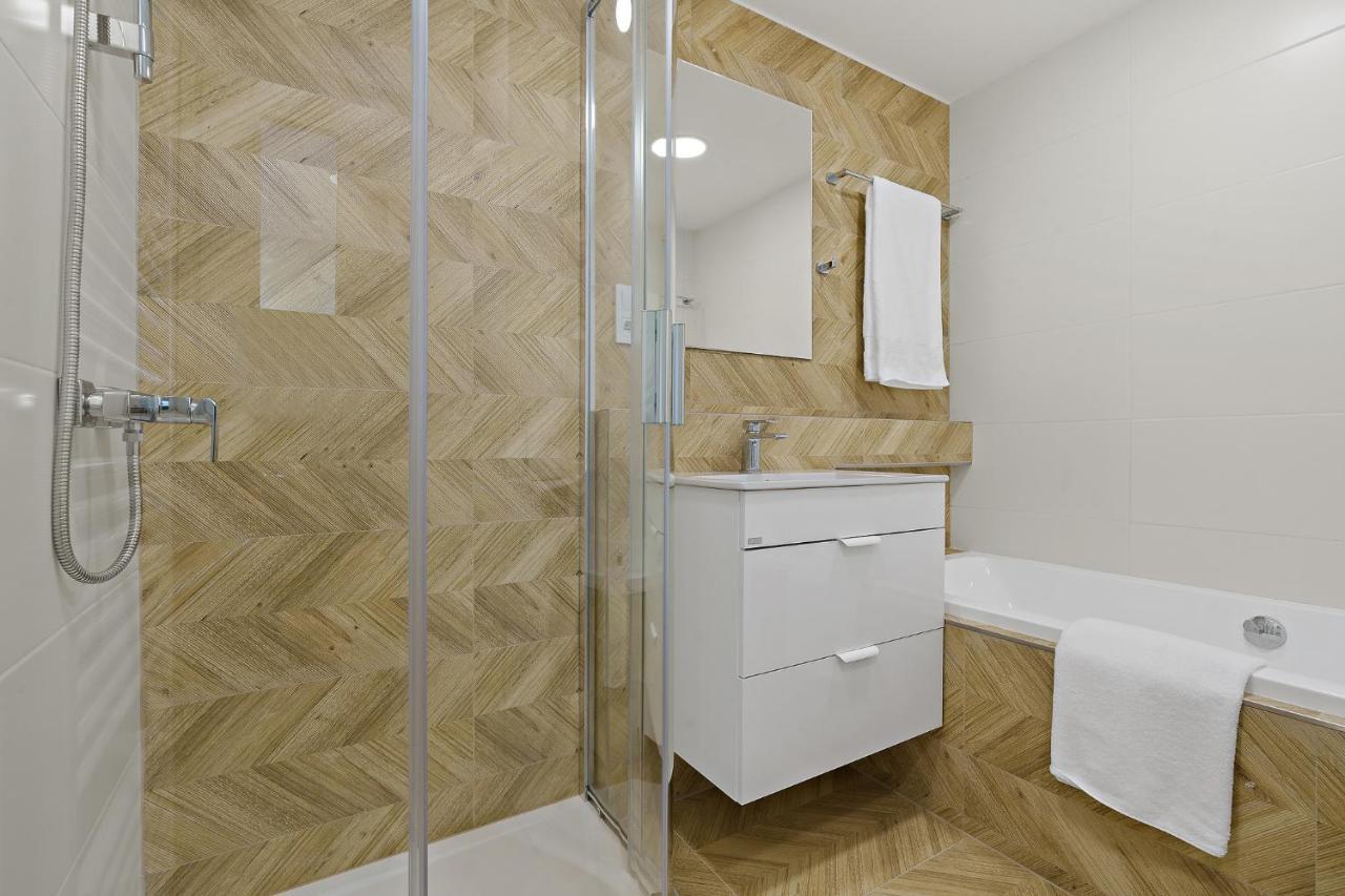 V Podkrovi Apartment *
